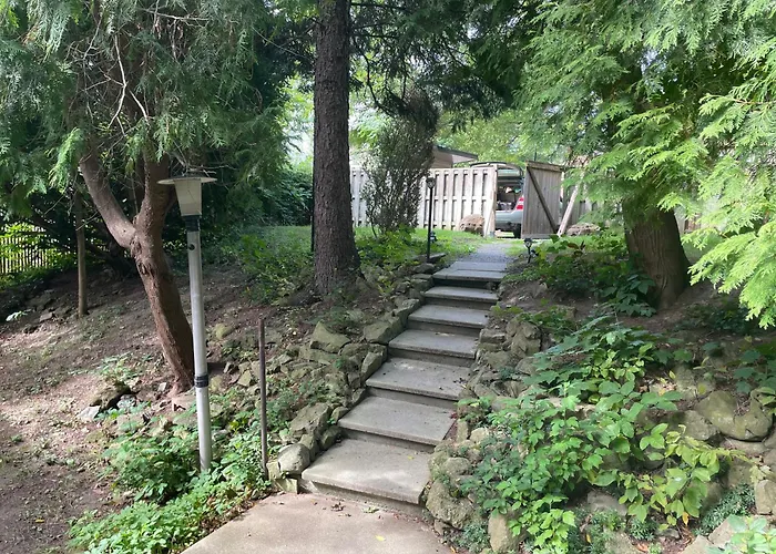 Niagara Riverview Closest To Falls, Free Breakfast Delivered Daily