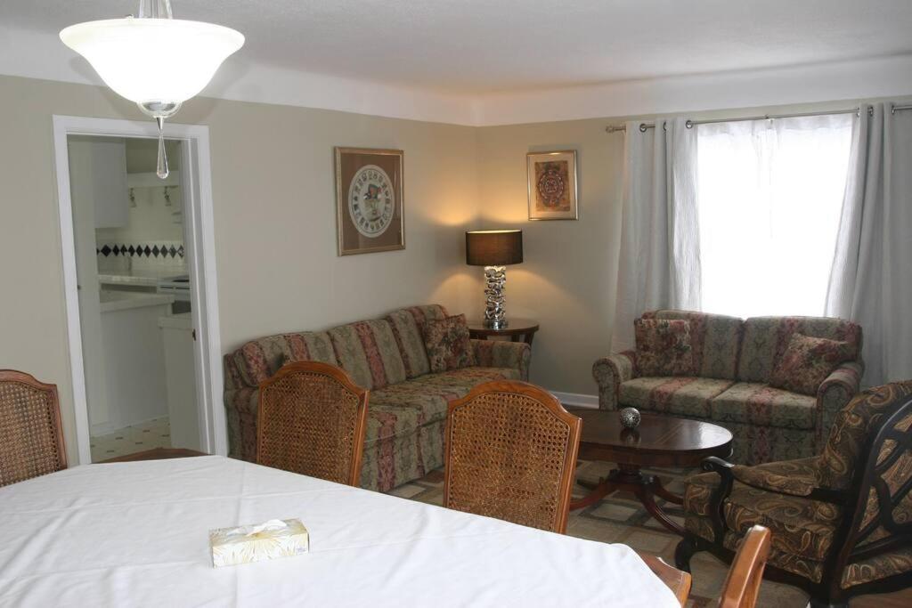 Hébergement de vacances Riverview Closest To Falls, Free Breakfast Delivered Daily