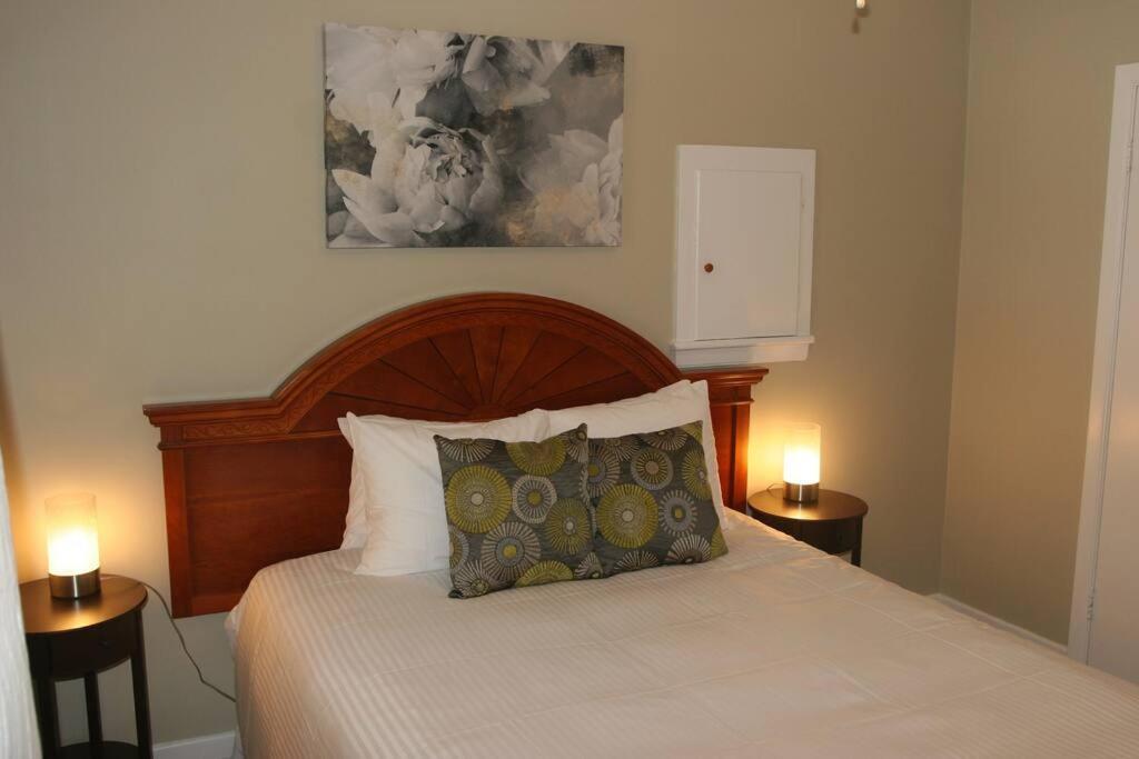 Hébergement de vacances Riverview Closest To Falls, Free Breakfast Delivered Daily