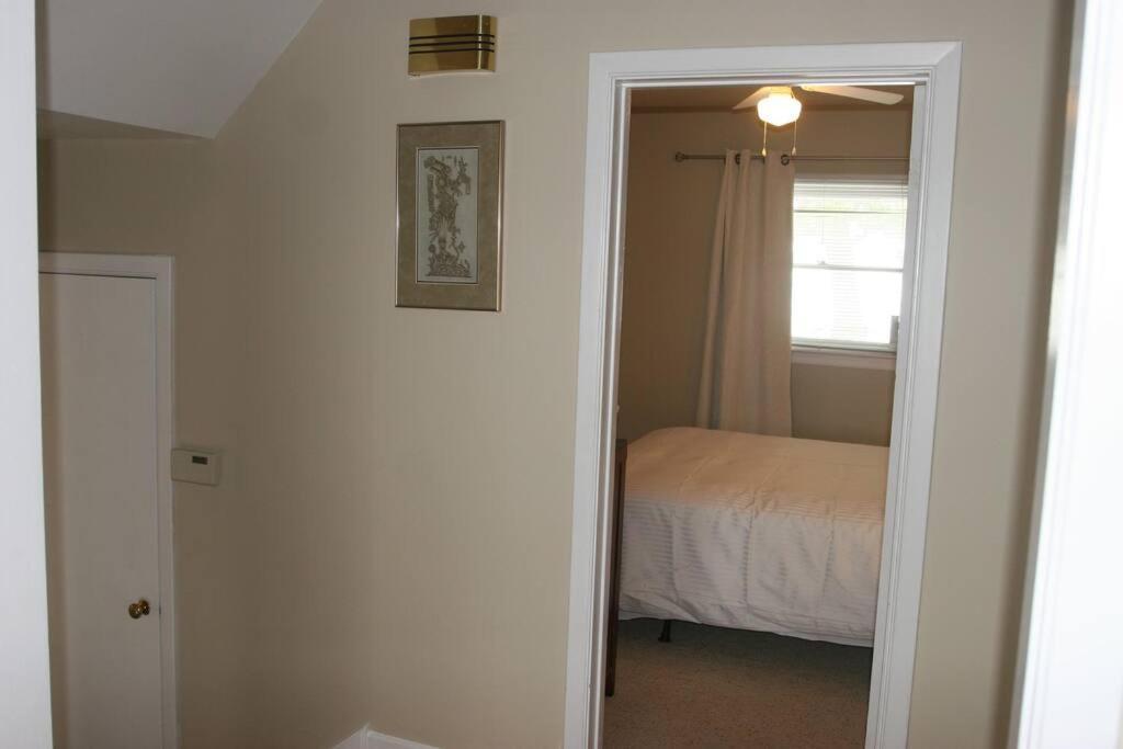 Hébergement de vacances Riverview Closest To Falls, Free Breakfast Delivered Daily *